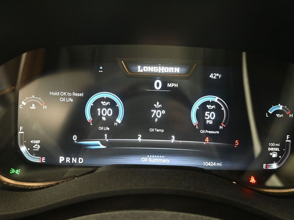 Ram 2500 Vehicle Full-screen Gallery Image 9