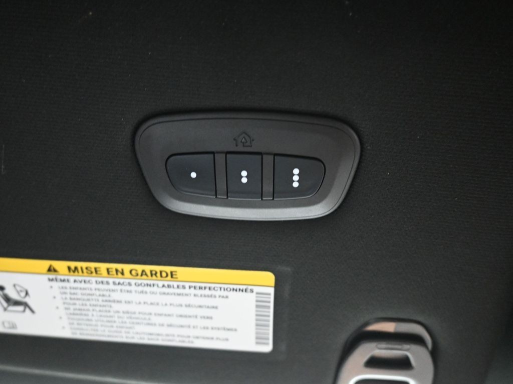Ram 2500 Vehicle Full-screen Gallery Image 17