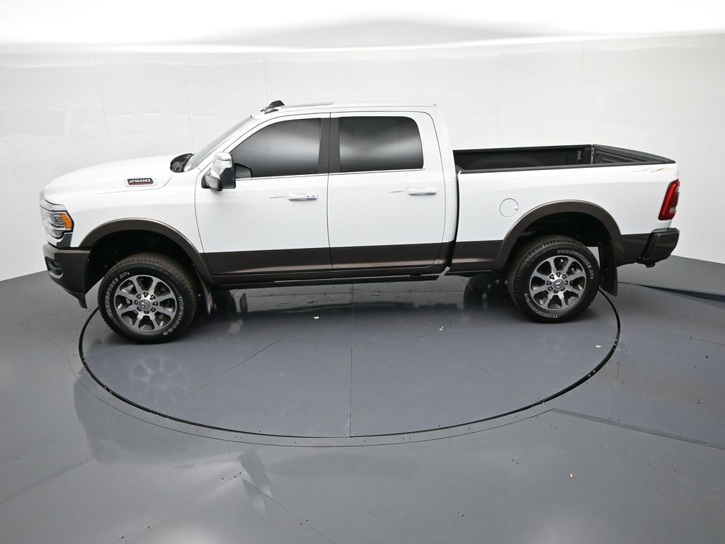 Ram 2500 Vehicle Full-screen Gallery Image 31