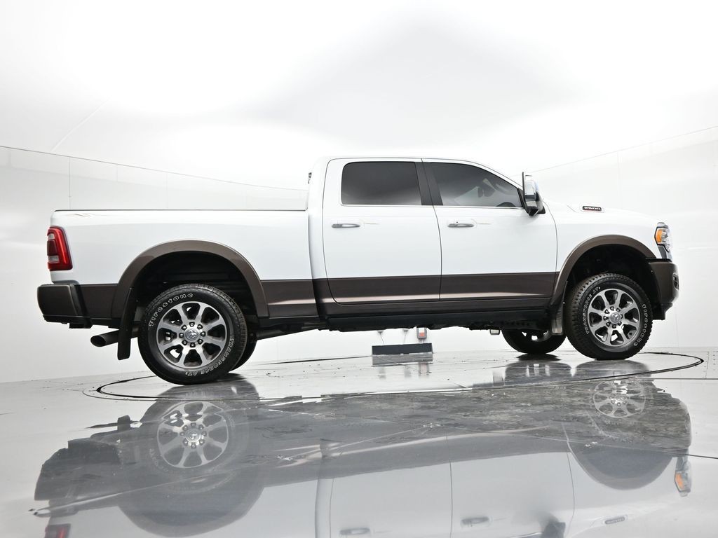 Ram 2500 Vehicle Full-screen Gallery Image 35