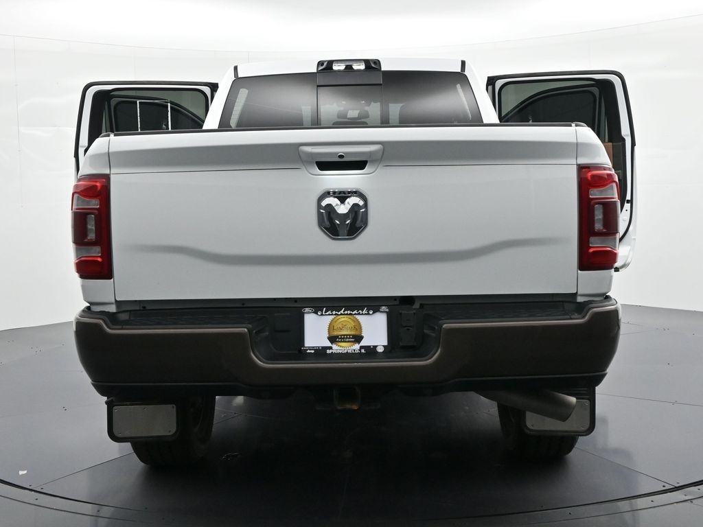 Ram 2500 Vehicle Full-screen Gallery Image 39