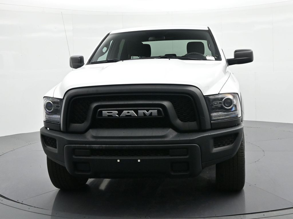 Ram 1500 Classic Vehicle Full-screen Gallery Image 2