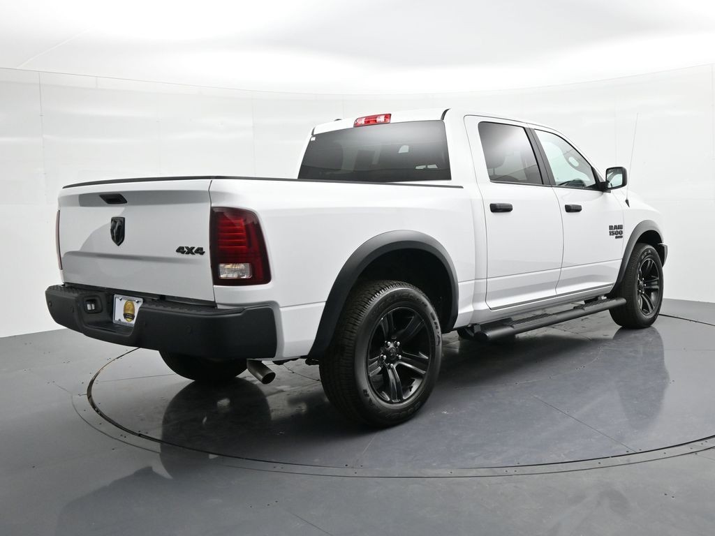 Ram 1500 Classic Vehicle Full-screen Gallery Image 5