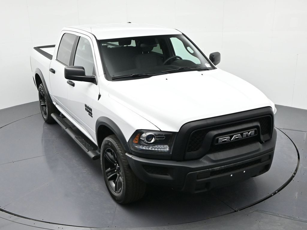 Ram 1500 Classic Vehicle Full-screen Gallery Image 14