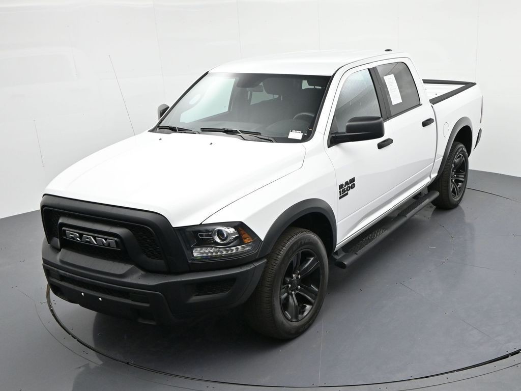 Ram 1500 Classic Vehicle Full-screen Gallery Image 16