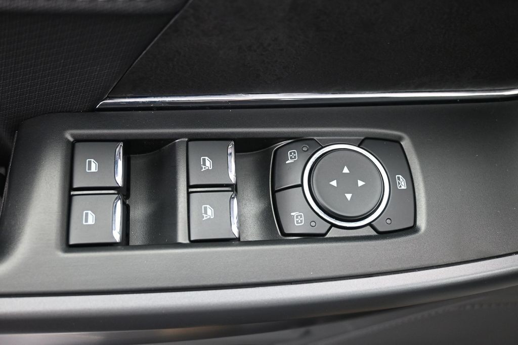 Ford F-150 Vehicle Full-screen Gallery Image 22