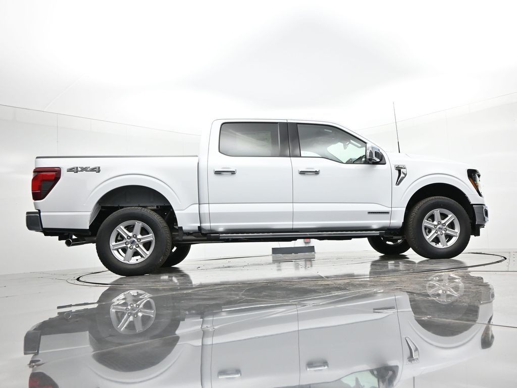 Ford F-150 Vehicle Full-screen Gallery Image 30