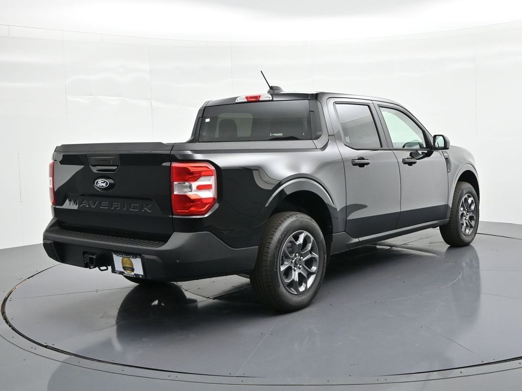 Ford Maverick Vehicle Full-screen Gallery Image 6