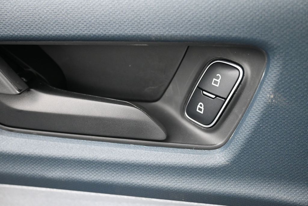 Ford Maverick Vehicle Full-screen Gallery Image 18