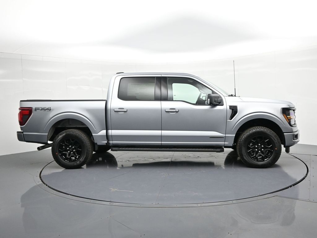 Ford F-150 Vehicle Full-screen Gallery Image 5