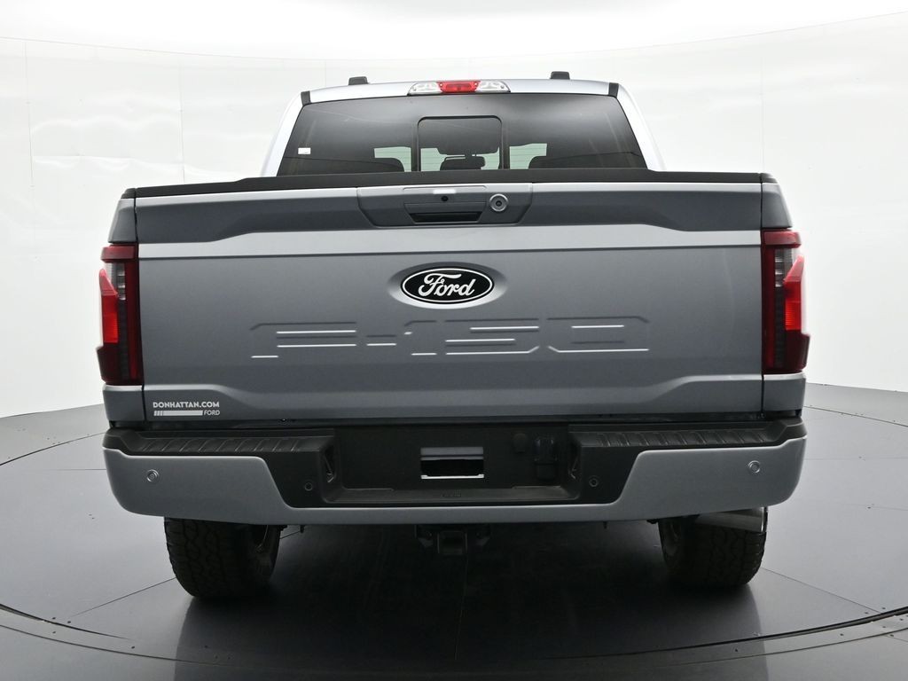 Ford F-150 Vehicle Full-screen Gallery Image 7