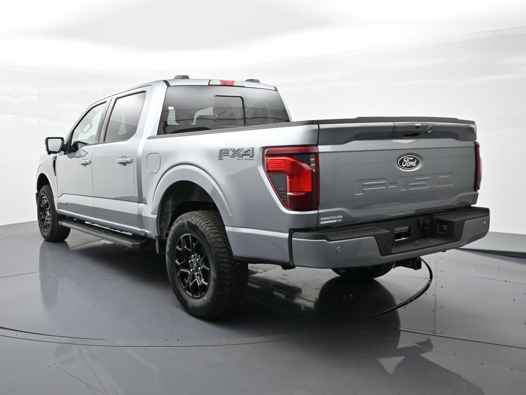 Ford F-150 Vehicle Full-screen Gallery Image 8