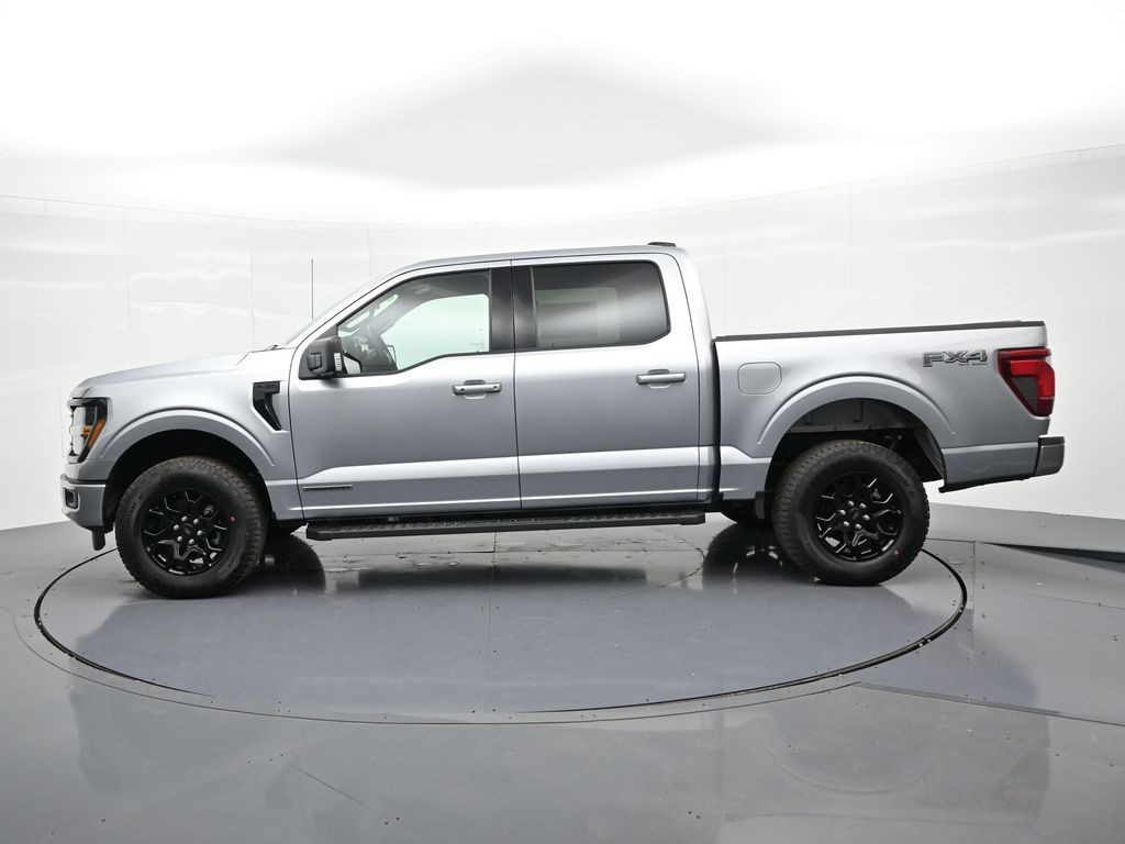 Ford F-150 Vehicle Full-screen Gallery Image 9