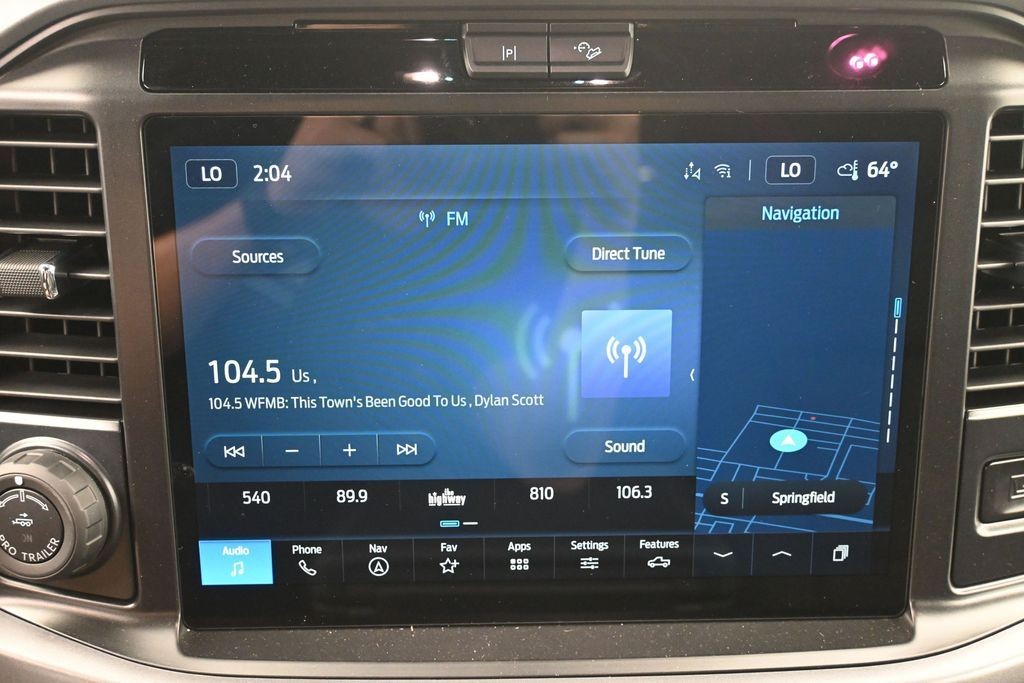 Ford F-150 Vehicle Full-screen Gallery Image 11