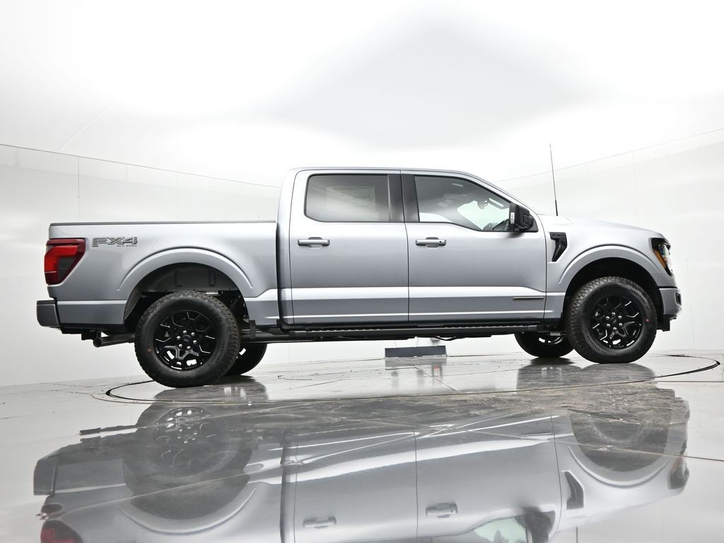 Ford F-150 Vehicle Full-screen Gallery Image 31