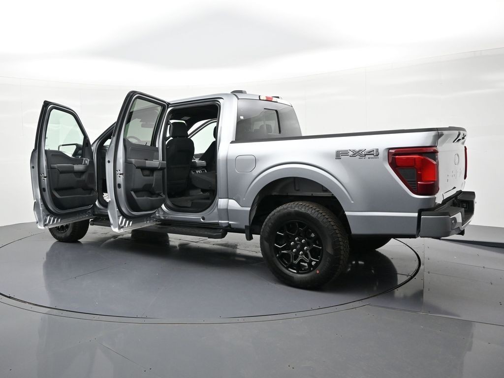 Ford F-150 Vehicle Full-screen Gallery Image 33