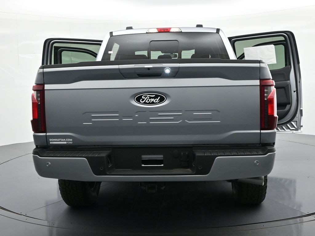 Ford F-150 Vehicle Full-screen Gallery Image 35