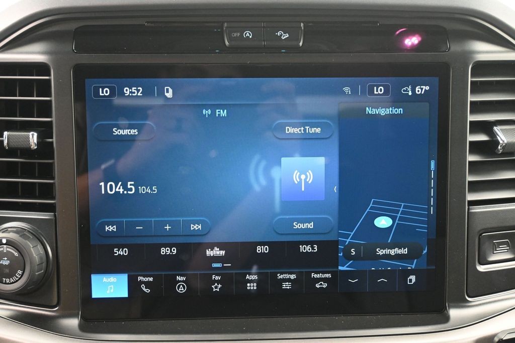 Ford F-150 Vehicle Full-screen Gallery Image 11