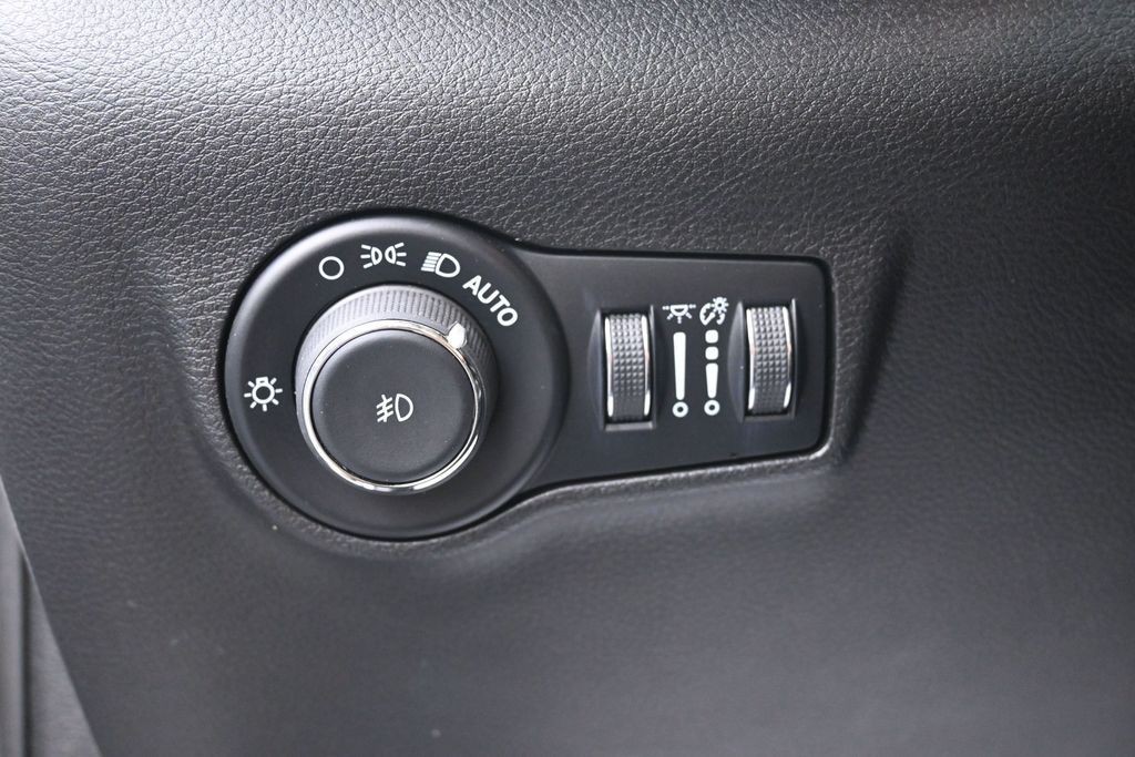 Jeep Compass Vehicle Full-screen Gallery Image 18