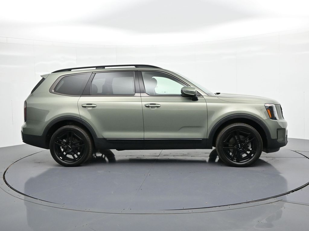 Kia Telluride Vehicle Full-screen Gallery Image 05