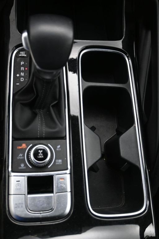 Kia Telluride Vehicle Full-screen Gallery Image 14