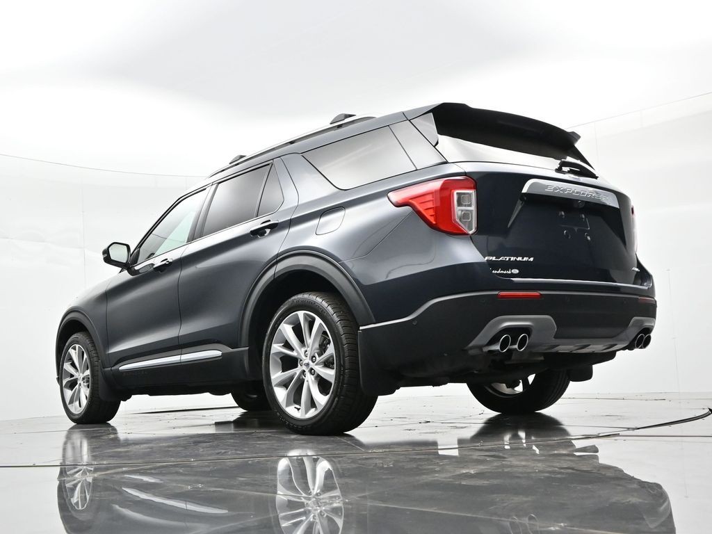 Ford Explorer Vehicle Full-screen Gallery Image 28