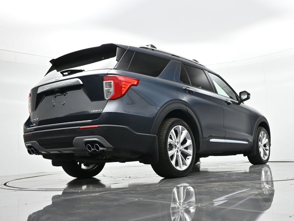 Ford Explorer Vehicle Full-screen Gallery Image 30