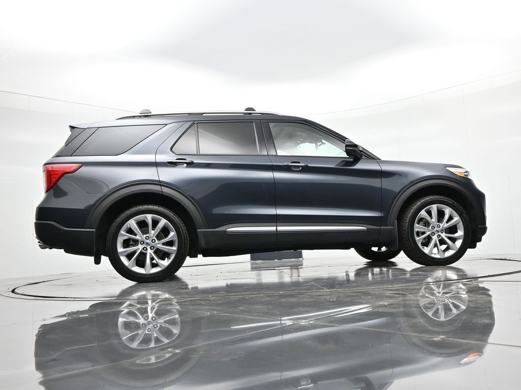 Ford Explorer Vehicle Full-screen Gallery Image 31
