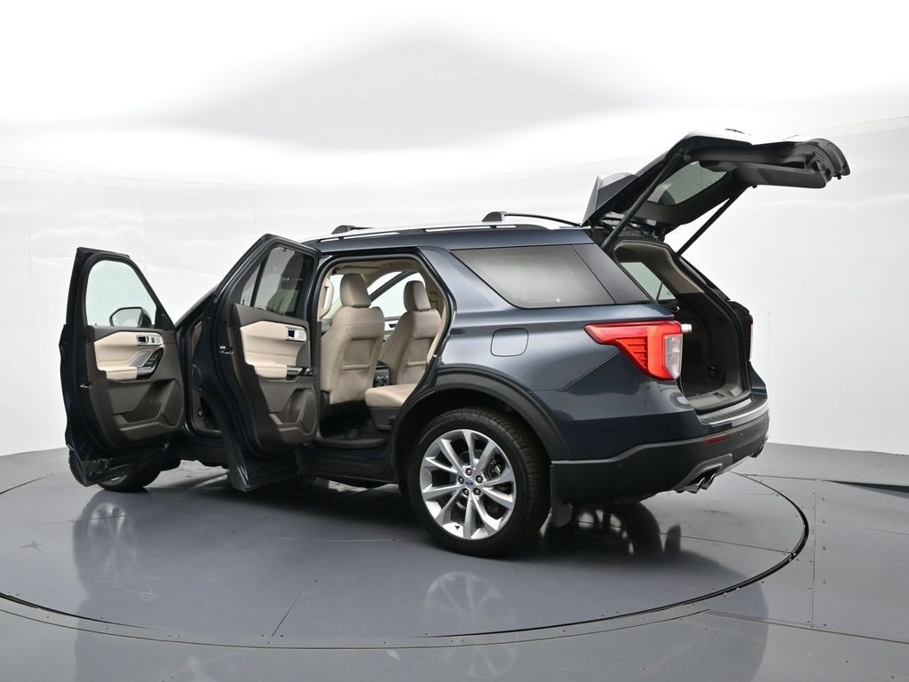 Ford Explorer Vehicle Full-screen Gallery Image 33