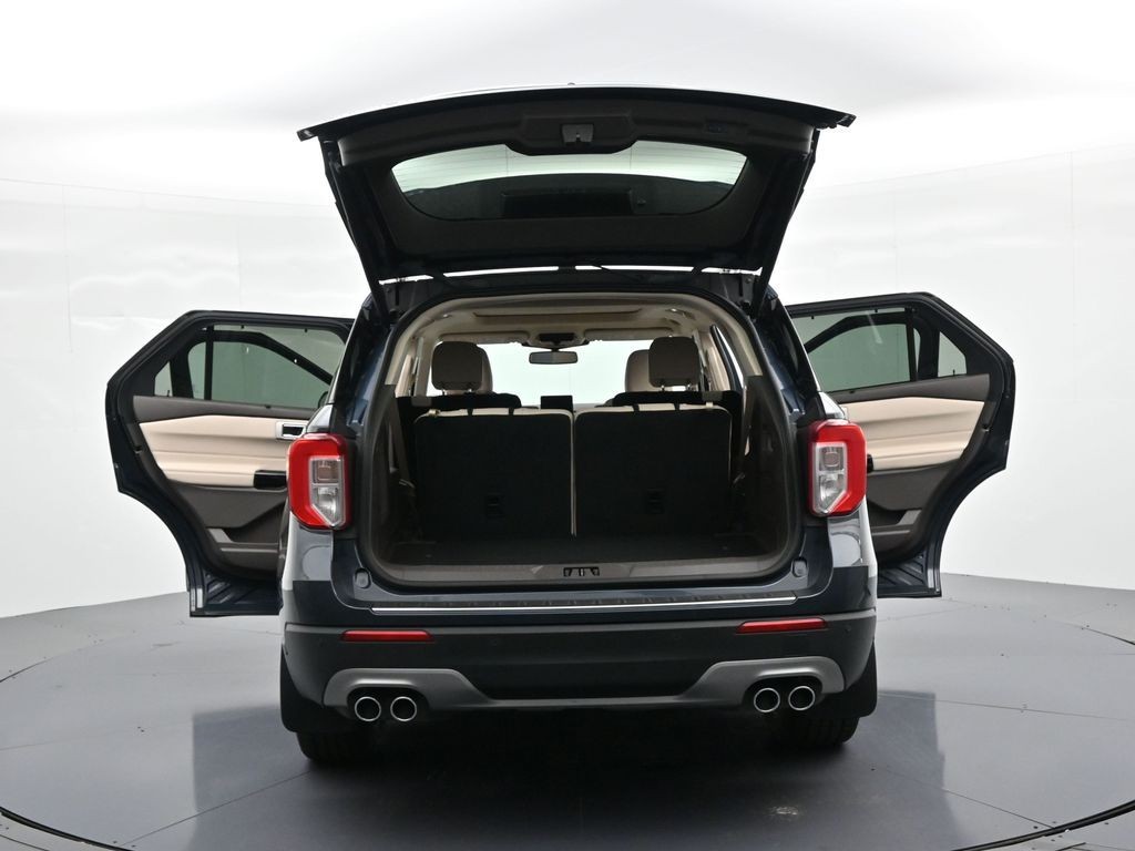 Ford Explorer Vehicle Full-screen Gallery Image 35