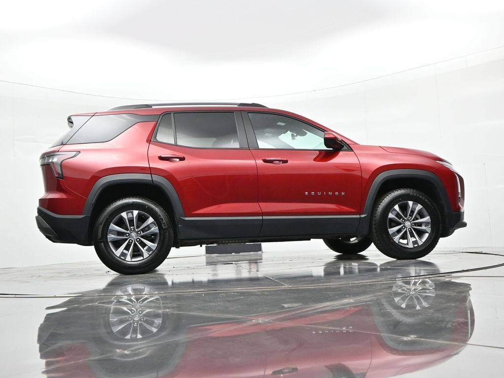 Chevrolet Equinox Vehicle Full-screen Gallery Image 29