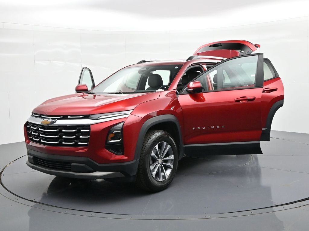 Chevrolet Equinox Vehicle Full-screen Gallery Image 32