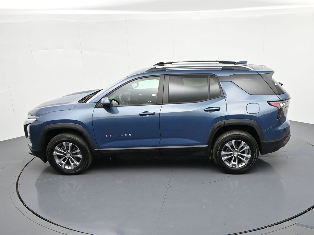 Chevrolet Equinox Vehicle Full-screen Gallery Image 25