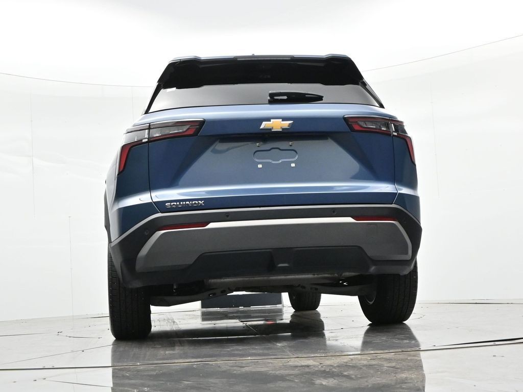 Chevrolet Equinox Vehicle Full-screen Gallery Image 27