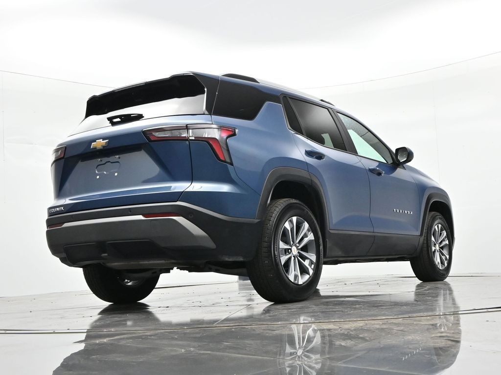 Chevrolet Equinox Vehicle Full-screen Gallery Image 28