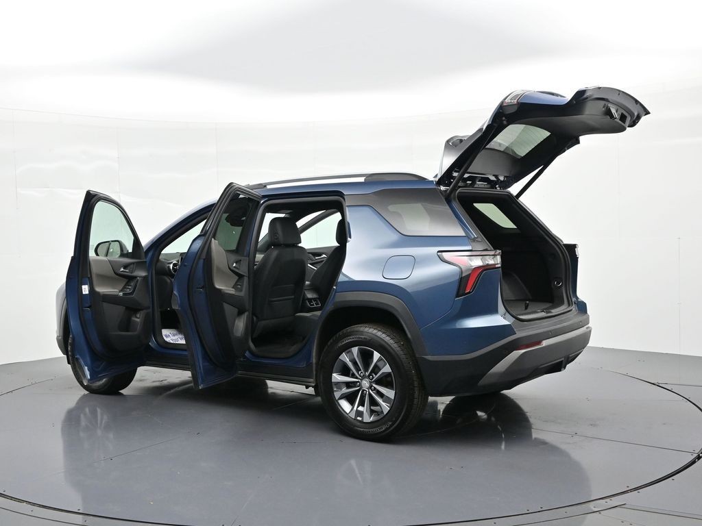 Chevrolet Equinox Vehicle Full-screen Gallery Image 31