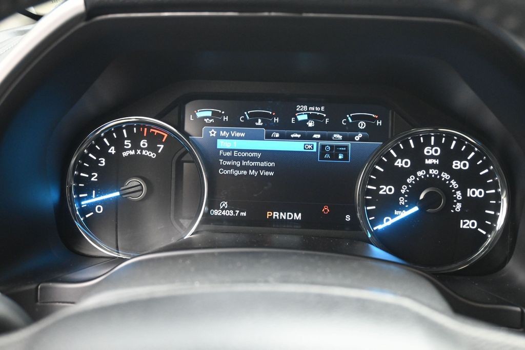 Ford F-150 Vehicle Full-screen Gallery Image 10