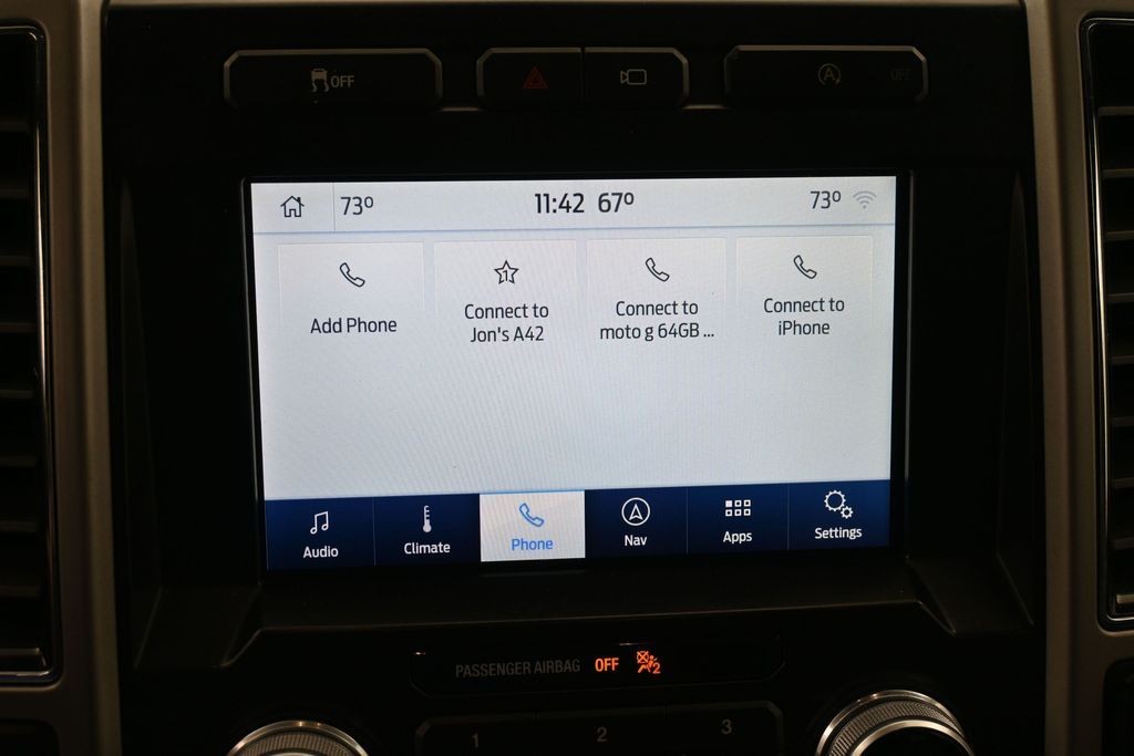 Ford F-150 Vehicle Full-screen Gallery Image 11