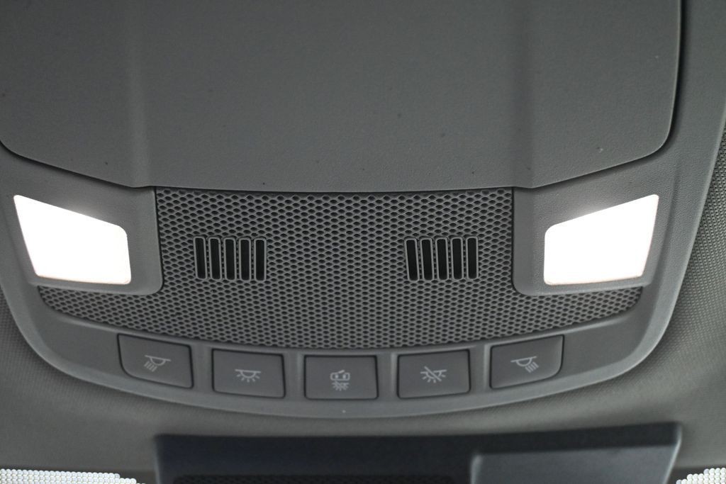 Ford F-150 Vehicle Full-screen Gallery Image 20