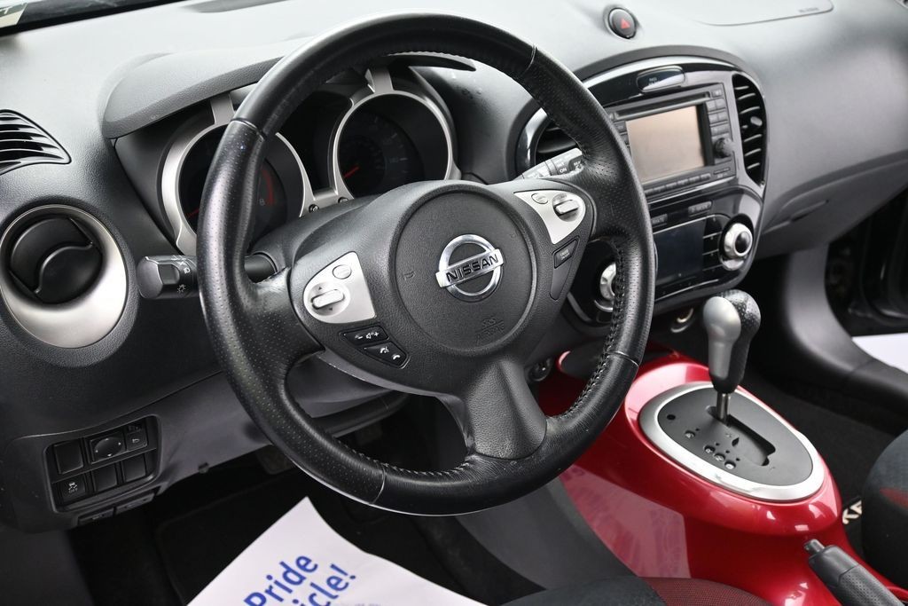 Nissan JUKE Vehicle Full-screen Gallery Image 10
