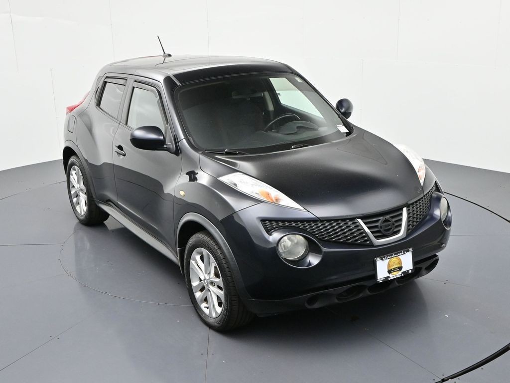 Nissan JUKE Vehicle Full-screen Gallery Image 12