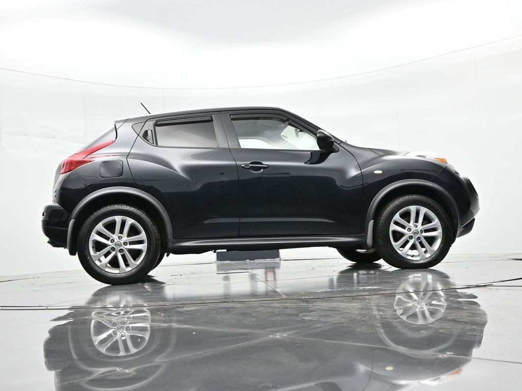 Nissan JUKE Vehicle Full-screen Gallery Image 19