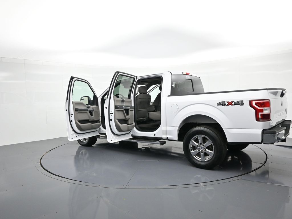 Ford F-150 Vehicle Full-screen Gallery Image 34
