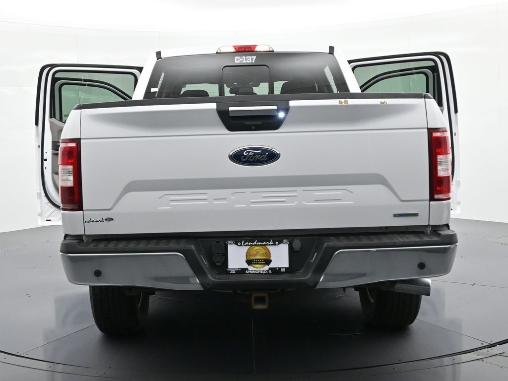 Ford F-150 Vehicle Full-screen Gallery Image 36