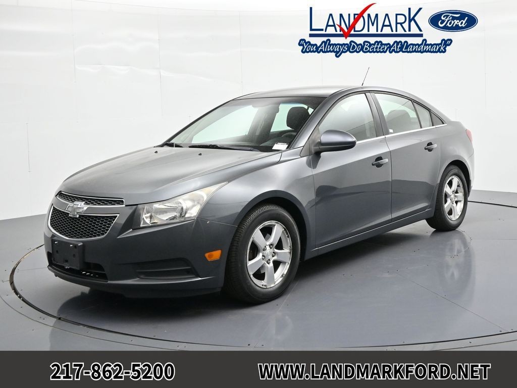 Chevrolet Cruze Vehicle Full-screen Gallery Image 01