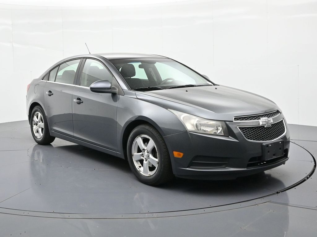 Chevrolet Cruze Vehicle Full-screen Gallery Image 04