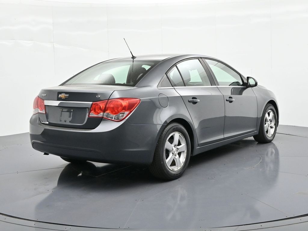 Chevrolet Cruze Vehicle Full-screen Gallery Image 06