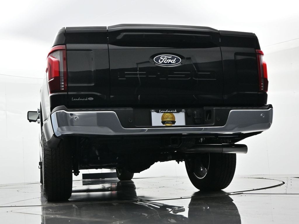 Ford F-150 Vehicle Full-screen Gallery Image 29