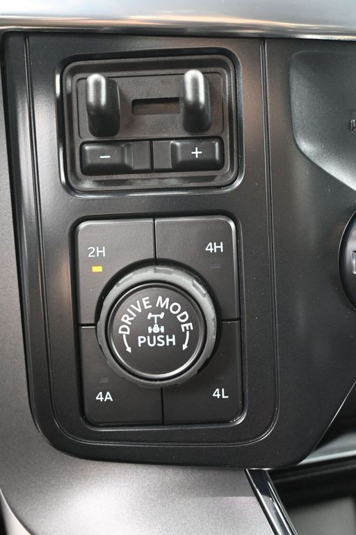 Ford F-150 Vehicle Full-screen Gallery Image 14