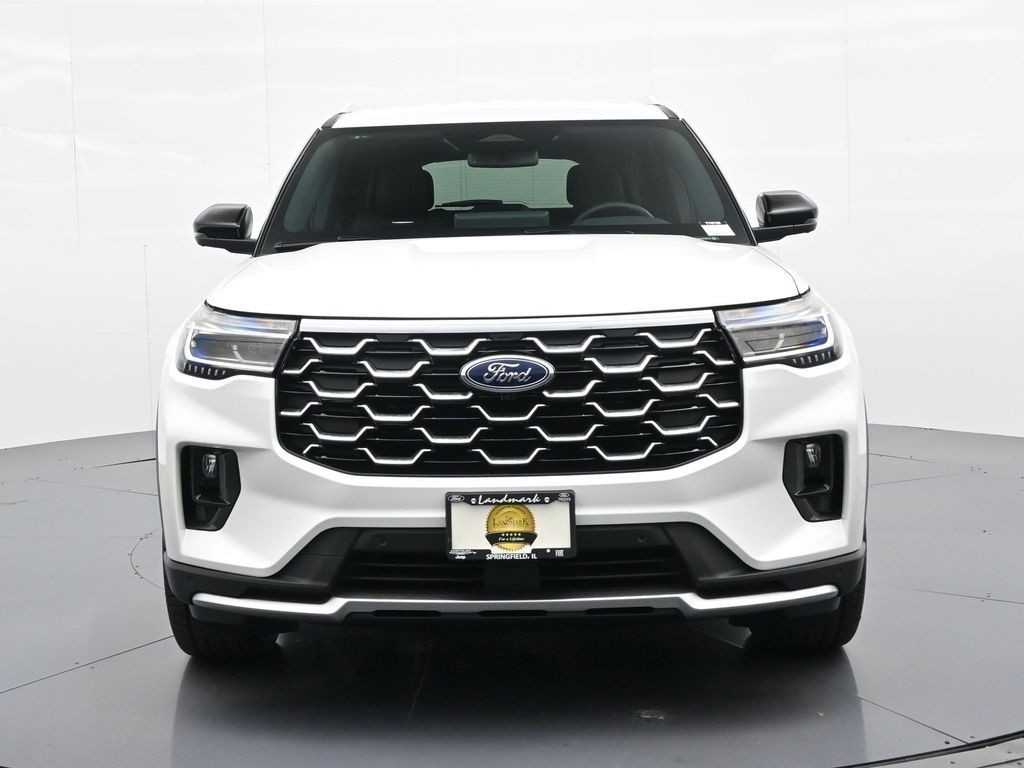 Ford Explorer Vehicle Full-screen Gallery Image 3
